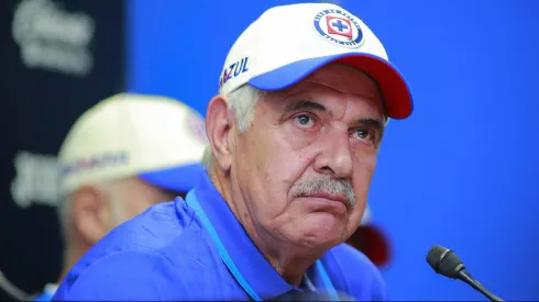 Ricardo Ferretti no dudo en resaltar a Chivas muy por encima de Cruz Azul