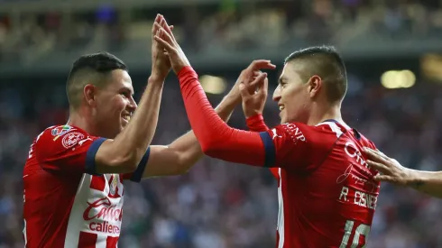 ¡MEJOR, IMPOSIBLE!: Chivas está acabando con sus fantasmas del pasado gracias a<br />
Veljko Paunovic