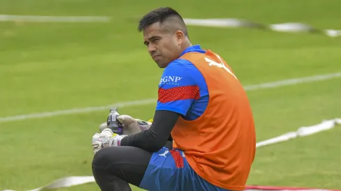 Los dos porteros que son candidatos para llegar a Chivas: ¡NINGUNO ES CARLOS ACEVEDO!