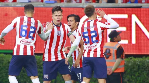 El atacante rojiblanco publicó una emotiva despedida tras conquistar el doblete con Chivas Tapatío