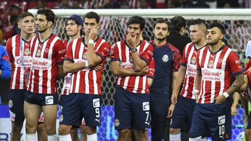 Comentarista se burla de los refuerzos de Chivas en el Apertura 2023: Ya están para campeones