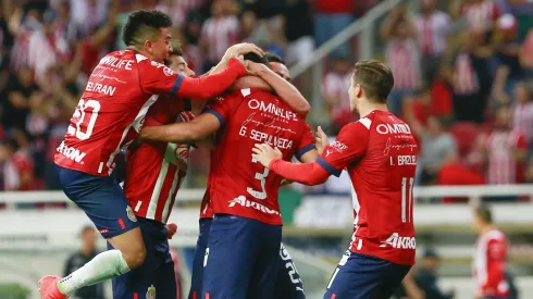 Noticias de Chivas hoy 15 de junio: Precio por Vega; desaparece de Pretemporada; Marín, un chivahermano