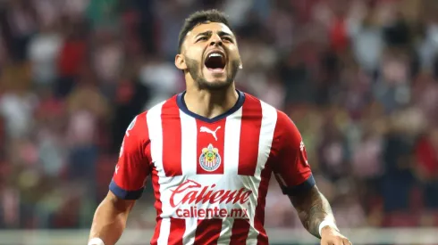 ¡ALARMA EN CHIVAS! Lo que puede perder Alexis Vega va mucho allá de algunos partidos