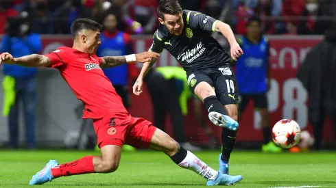 Canelo Angulo volverá a vestirse de rojo y blanco en la Liga MX con los choriceros