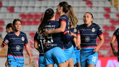 Chivas Femenil goleó a Necaxa.