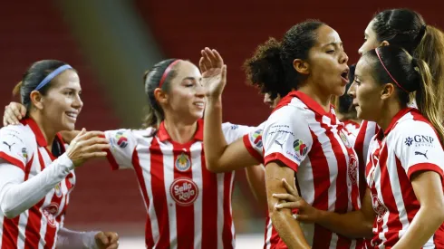 Chivas Femenil superó a Rayadas.