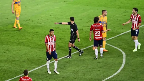 El árbitro central protagonizó la dura derrota de Chivas en la Final de Vuelta del Clausura 2023