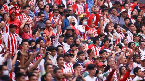 Chivas vs. Atlas: bestial banderazo de la afición Rojiblanca previo al Clásico Tapatío.