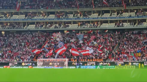 Afición cumple con el pedido de Paunovic y arma una fiesta en el Akron.