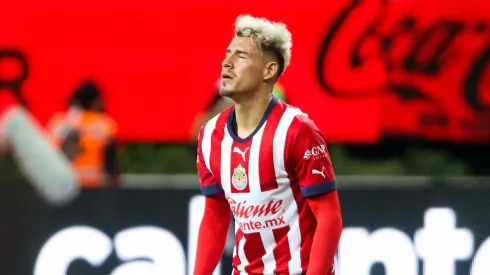 Chivas goleó a Atlas y los jugadores respaldan a Chicote Calderón tras romper el silencio.