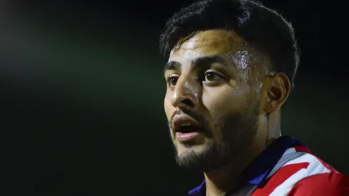 Alexis Vega tendría los días contados en Chivas