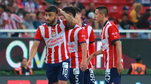 Lo que necesita Chivas para deshacerse de Alexis Vega y Chicote Calderón en el 2023
