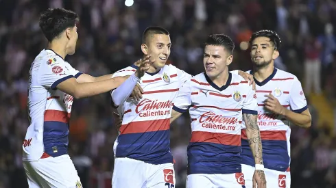 Chivas sufrió pero le ganó a Querétaro.