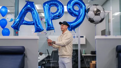 Alan Pulido celebró su premio como el Regreso del Año en la temporada de la MLS