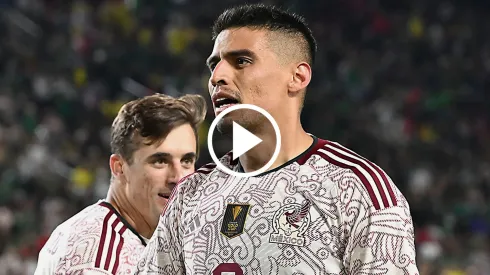 Memo Martínez se destaca en la derrota de México.