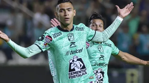 Fidel Anbriz no llegaría a Chivas.