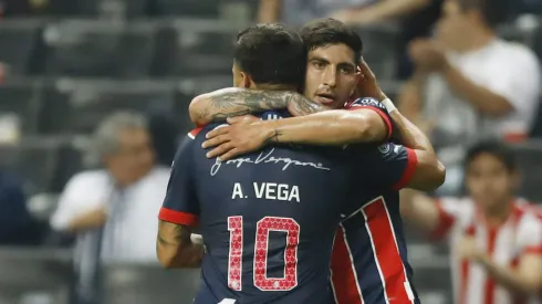 Alexis Vega y Víctor Guzmán, ¿los más contentos en Chivas con la llegada de Fernando Gago?