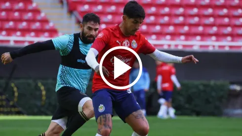 Víctor Guzmán inició el camino de la goleada de Chivas en el Estadio Akron