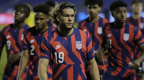 Cade Cowell estaría registrado para jugar en Chivas.