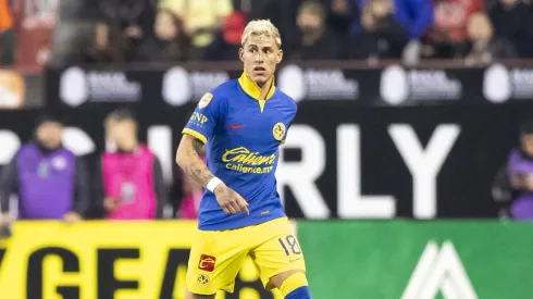 Calderón fue abucheado en el Estadio Azteca.