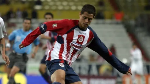 Jugadores de Chivas que perderán su lugar con llegada de Chicharito y refuerzos en 2024