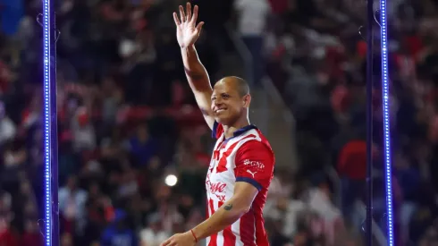 El noble gesto de Chicharito con Chivas.
