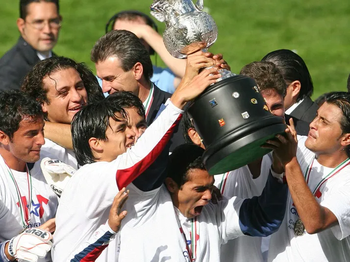 Reportan problemas de salud en jugador de Chivas campeón en 2006