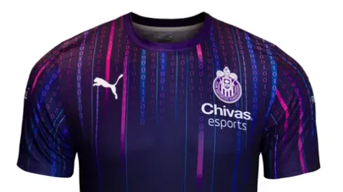 La camiseta la lucieron Beltrán y el Pocho Guzmán.