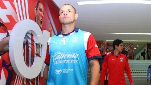 Chicharito va con todo por un lugar dentro del 11 estelar.