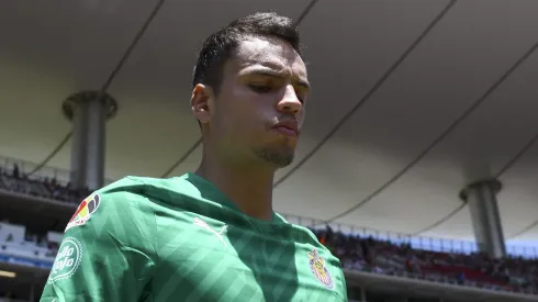 Prensa española defiende a Whalley de la discriminación que recibe en México.