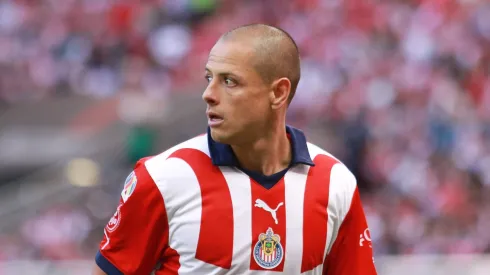 Chicharito Hernández va desde el inicio en Chivas vs. América.