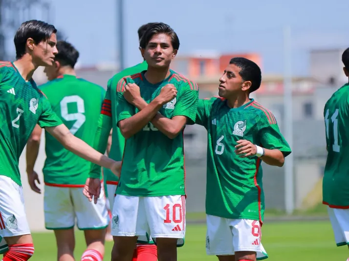 El jugador de Chivas que no vio minutos con la Selección Mexicana