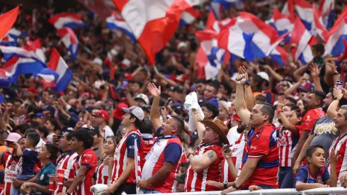 Un sector de la afición de Chivas alertó del alza de precios en los boletos del Clásico Tapatío en el Estadio Jalisco
