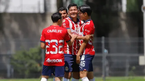 Diego Latorre anotó su primer doblete con Chivas en un Clásico Nacional al América en Verde Valle