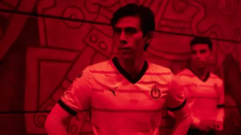 El motivo por el que Macías está borrado en Chivas.