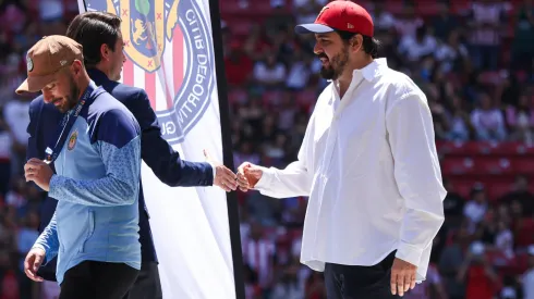 Amaury Vergara estuvo presente en la coronación de Chivas Sub18 en el Estadio Akron