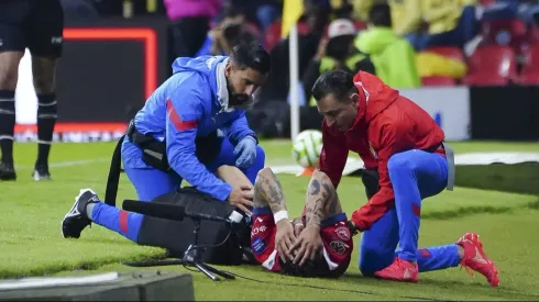 Cisneros no pudo continuar en el partido.