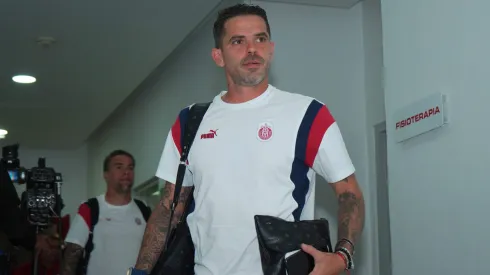 Fernando Gago prepara una sorpresa en su alineación en Querétaro