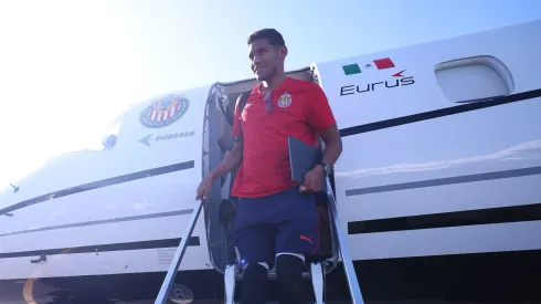 Destapan la verdad del retraso del viaje de Chivas.