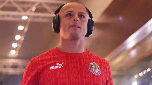 Chicharito dio la buena noticia este lunes en el inicio de la preparación de Chivas