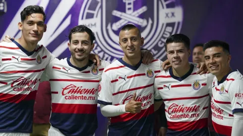 Mazatlán, Sinaloa a 16 de Febrero de 2024. Jesús Orozco, Alan Mozo, Roberto Alvarado "Piojo", Pavel Pérez y Fernando Beltrán, durante el partido correspondiente a la jornada 7 del torneo Clausura 2024 de la Liga BBVA MX, entre los Cañoneros de Mazatlán FC y las Chivas Rayadas del Guadalajara, realizado en el estadio el Encanto. Foto: Imago7/Rafael Vadillo