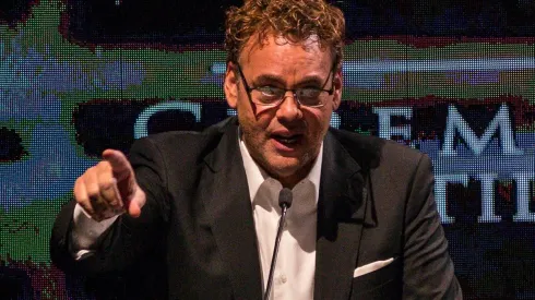 Faitelson le respondió.