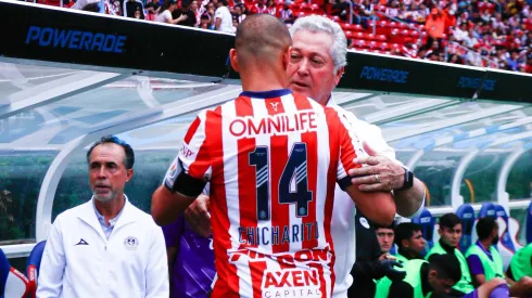 Chicharito no puede recuperarse de sus problemas físicos.