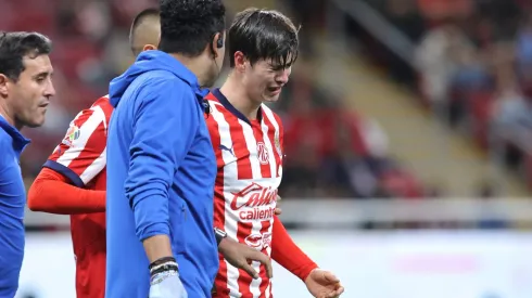 Los aficionados de Chivas sufrieron con el desconsuelo de Armando González al abandonar la cancha del Estadio Akron