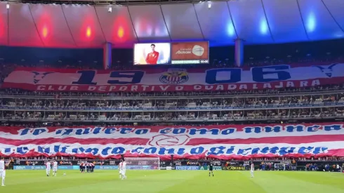 La afición de Chivas se hizo sentir en el inicio del Clásico Tapatío y lanzó recadito posterior
