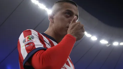 Roberto Alvarado vuelve a estar en la polémica.