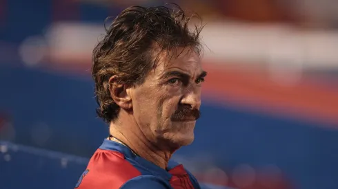 El entrenador argentino ha dirigido a Chivas en dos ocasiones.