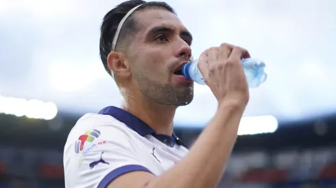 Ricardo Marín asistió a Roberto Alvarado y se reconcilió con la afición de Chivas