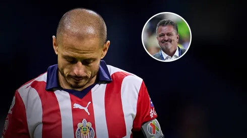 Carlos Hermosillo destruyó a Chicharito Hernández.