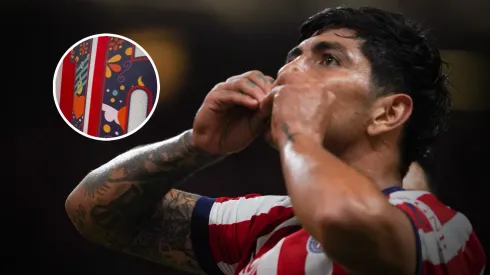 Playera especial de Chivas ante Pumas.